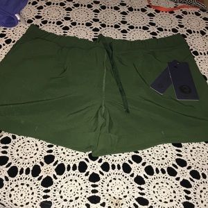 Scorpio Sol Green Shorts NWT Size Large